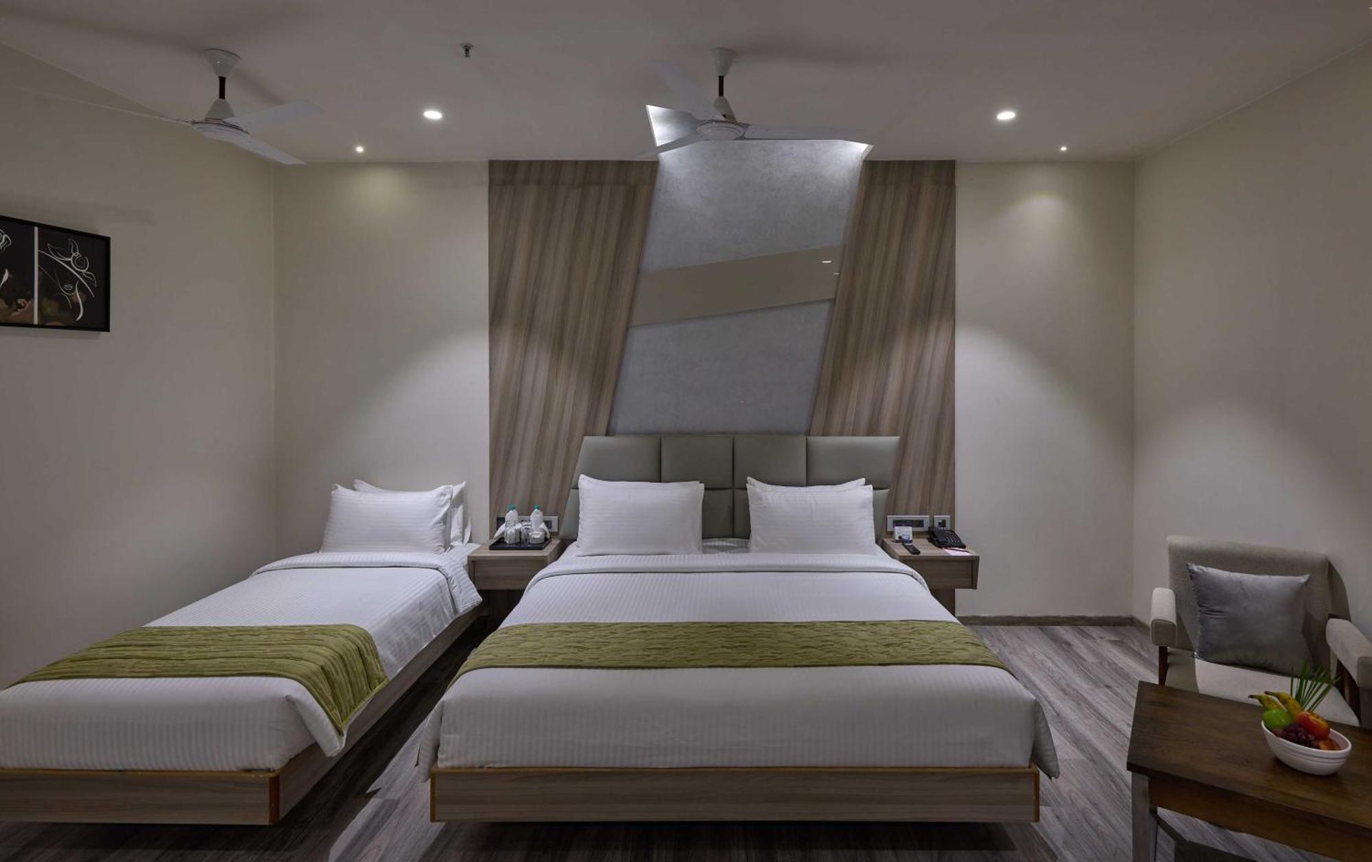 Grand Continent Hosur A Sarovar Portico Affiliate Hotel Εξωτερικό φωτογραφία