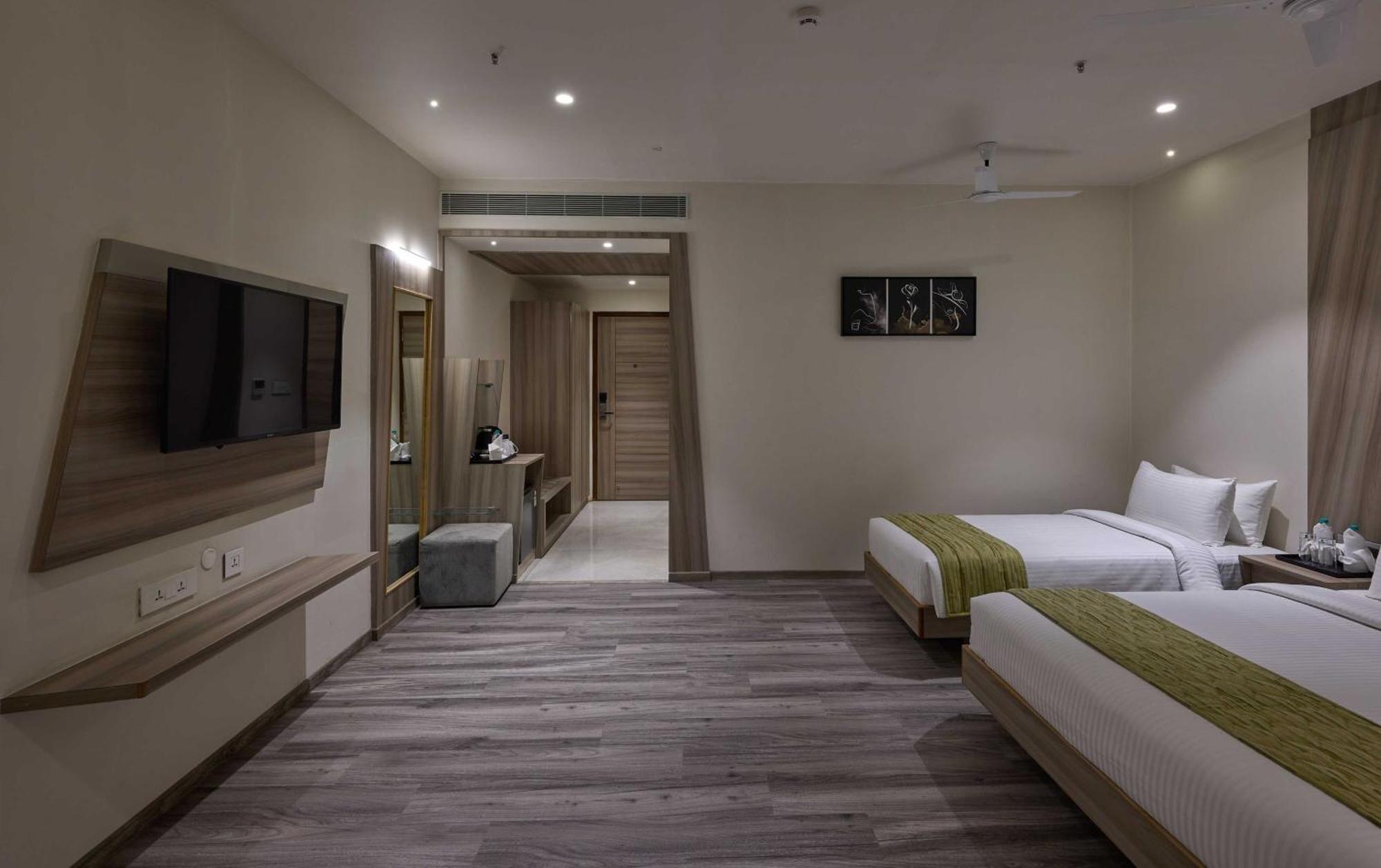 Grand Continent Hosur A Sarovar Portico Affiliate Hotel Εξωτερικό φωτογραφία