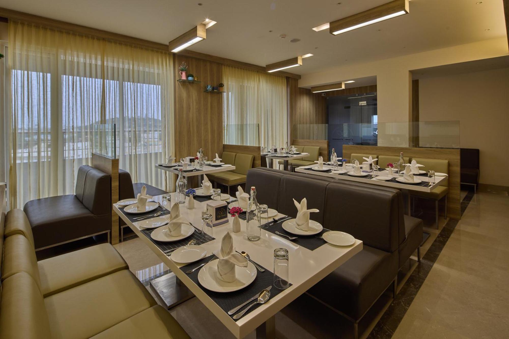 Grand Continent Hosur A Sarovar Portico Affiliate Hotel Εξωτερικό φωτογραφία