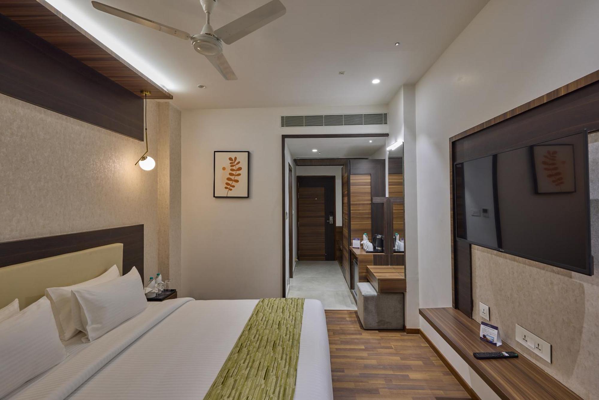 Grand Continent Hosur A Sarovar Portico Affiliate Hotel Εξωτερικό φωτογραφία