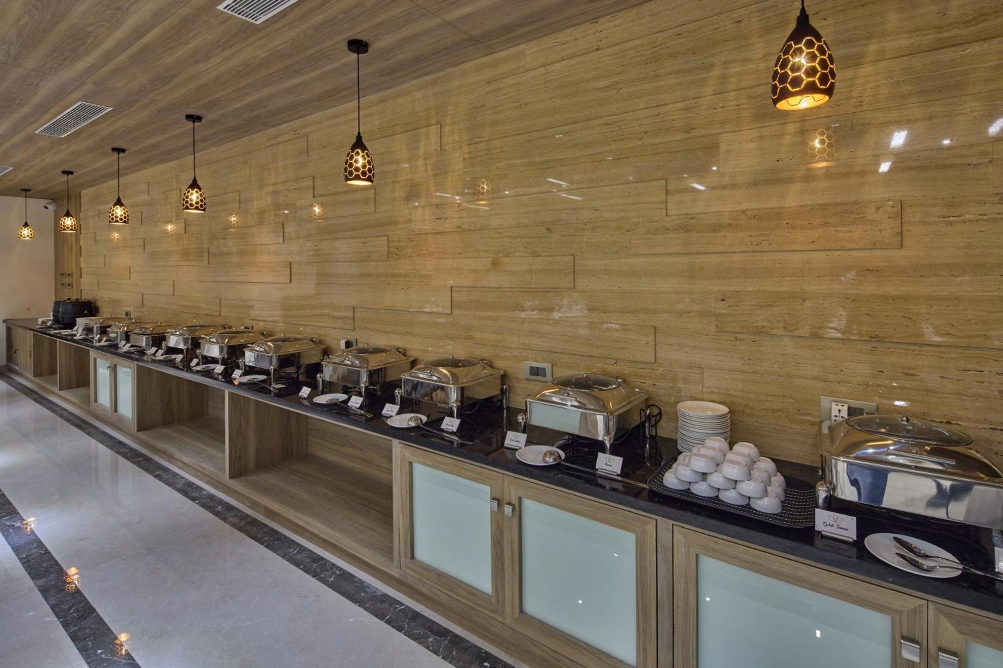 Grand Continent Hosur A Sarovar Portico Affiliate Hotel Εξωτερικό φωτογραφία