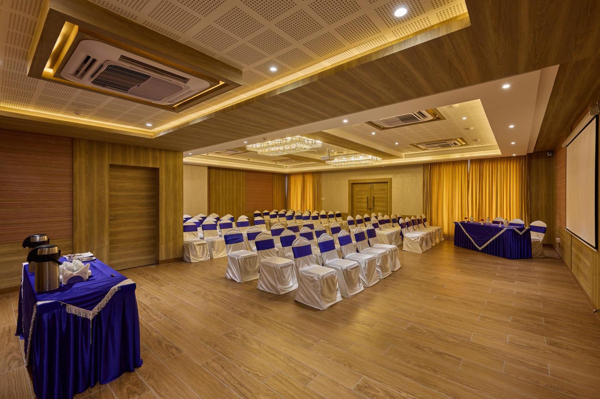 Grand Continent Hosur A Sarovar Portico Affiliate Hotel Εξωτερικό φωτογραφία