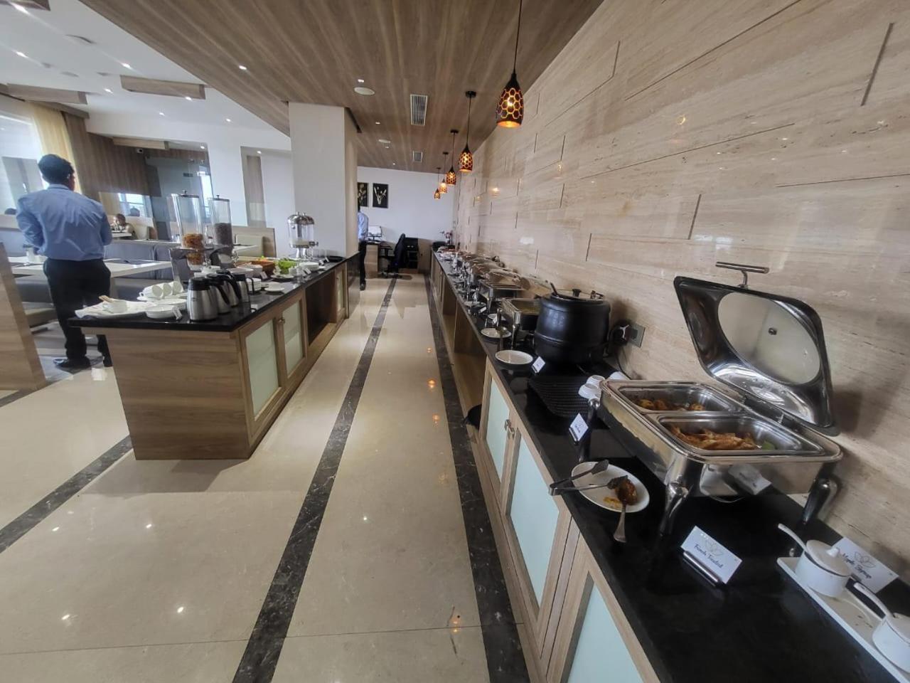 Grand Continent Hosur A Sarovar Portico Affiliate Hotel Εξωτερικό φωτογραφία