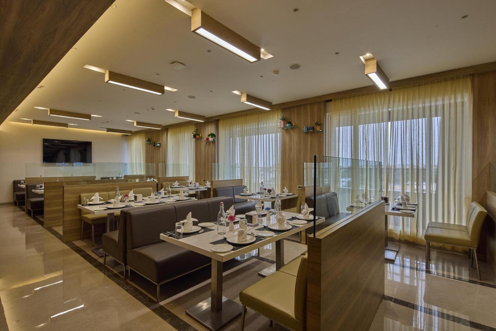 Grand Continent Hosur A Sarovar Portico Affiliate Hotel Εξωτερικό φωτογραφία